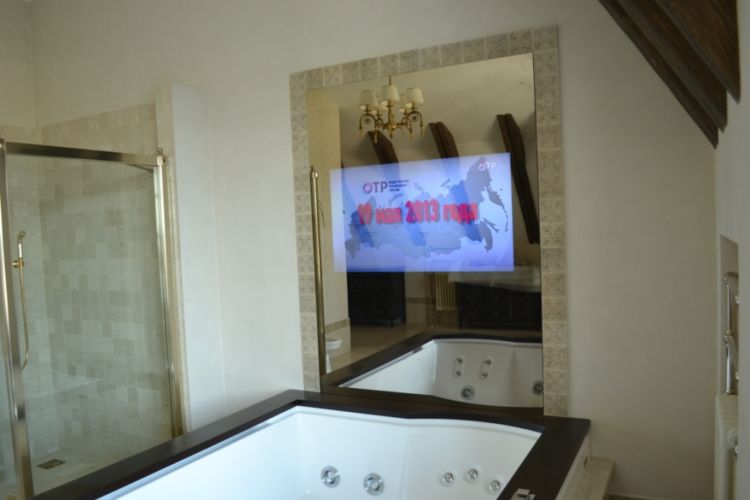 Зеркальный телевизор для ванных комнат